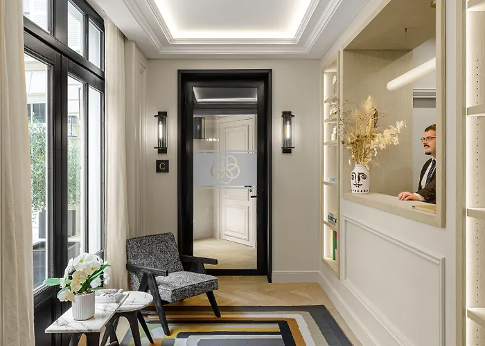 Black Door Parijs